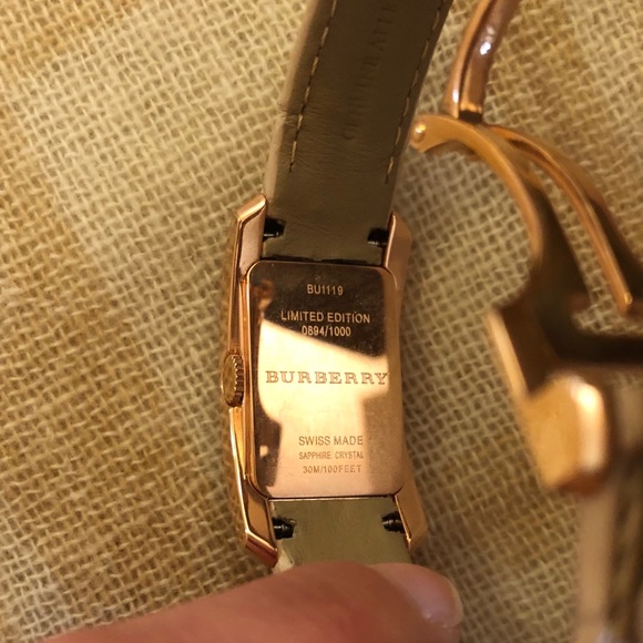 NWT Burberry Limited Edition Rose Gold & Diamonds - Picture 4 of 6